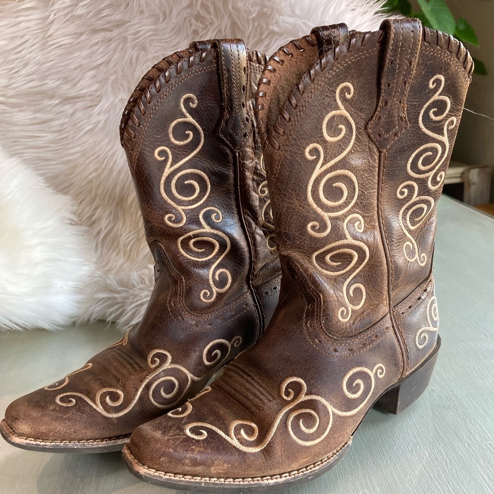 Ariat Cowgirl Shelleen Boots- Snip Toe